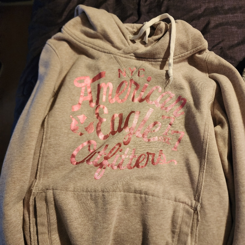 American Eagle sweatshirt
